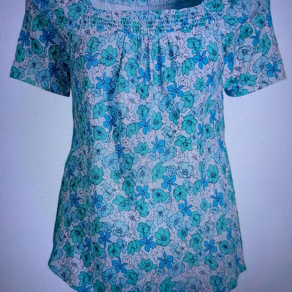 NWT SS Floral Light Weight Smocked Square Neck Women's Top L